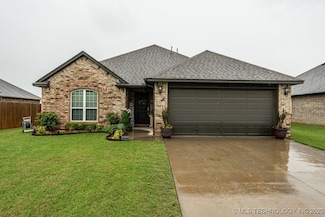 11008 S 275th Ave E, Coweta, OK 74429