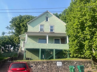615 W Baraga Ave, Marquette, MI 49855
