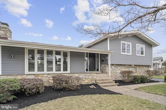 1960 Hemlock Rd, Norristown, PA 19403