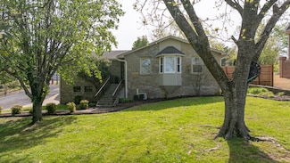 711 5th Ave, Fayetteville, TN 37334
