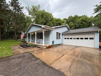 8895 Field St, Chesterfield Township, MI 48047