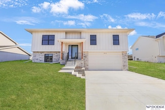 3813 Appaloosa Dr, Elkhorn, NE 68022