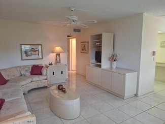 154 Suffolk D, Boca Raton, FL 33434