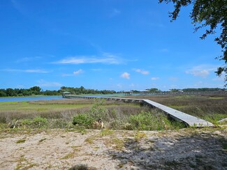 7919 Pelican Bay Dr, Awendaw, SC 29429