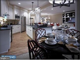 4102 Parkview Dr, Haverford, PA 19041