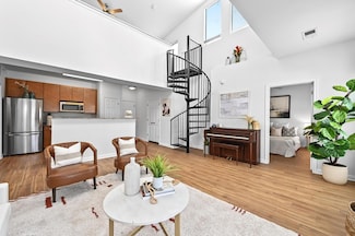 2502 Leon St Unit 516, Austin, TX 78705