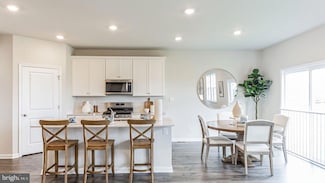 123 Erica Ln, Columbia, PA 17512