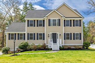 10 Chapman St, Dunstable, MA 01827