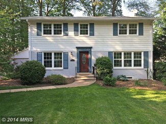2611 Bowling Green Dr, Vienna, VA 22180