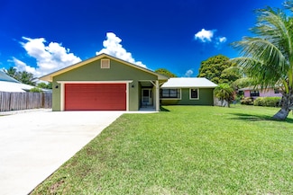 2569 SE Grand Dr, Port Saint Lucie, FL 34952