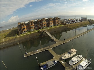 743 Neddie Rose Dr Unit 103, Westport, WA 98595