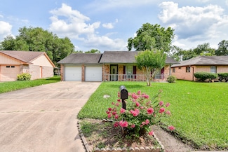 3908 Marilyn St, Rosenberg, TX 77471