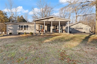 13255 Tree Dr NW, Palmyra, IN 47164