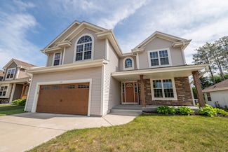 313 Sand Dr, West Bend, WI 53095