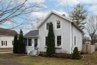 320 S Hamilton St, Marshall, MI 49068