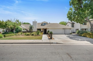 705 E Wood Duck Cir, Fresno, CA 93730