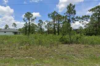 605 W 17th St, Lehigh Acres, FL 33972