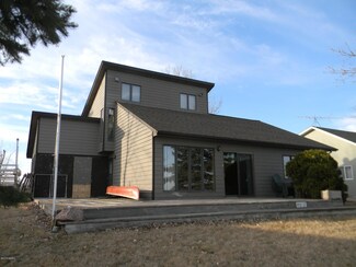 412 W Lake Dr, Lake Norden, SD 57248