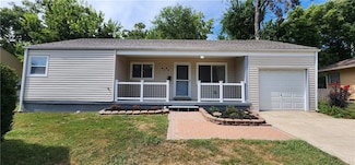 8134 Walmer St, Overland Park, KS 66204