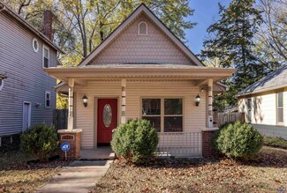 425 SW Elmwood Ave, Topeka, KS 66606