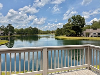 7162 Windward Dr, New Bern, NC 28560