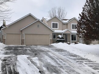 1109 Briarwood Blvd, Roberts, WI 54023
