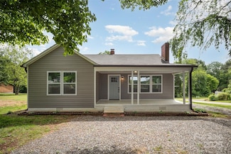 621 Bristol Dr, Statesville, NC 28677