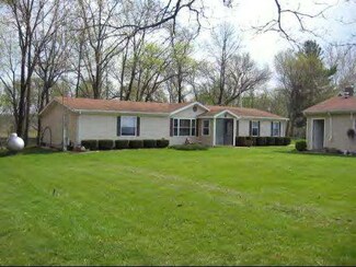 106 N Ford Dr, Ashkum, IL 60911