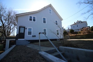 95 Laurel St, Leominster, MA 01453