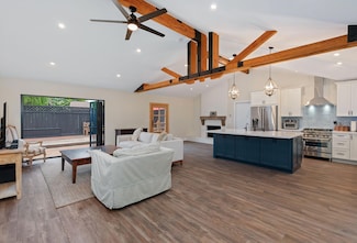 914 W Anapamu St, Santa Barbara, CA 93101