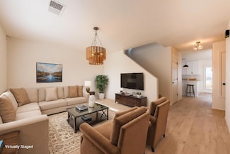 812 9th St NE, Rio Rancho, NM 87124
