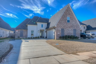 709 Julesburg Ln, Benton, LA 71006
