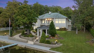 1180 Lane 150 Hamilton Lake, Hamilton, IN 46742