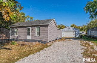 828 S State St, Lincoln, IL 62656