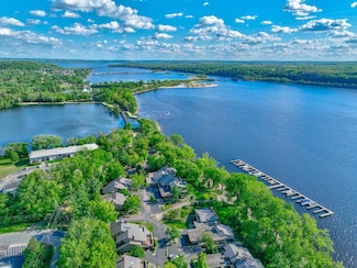 120 Eastbank Ct N, Hudson, WI 54016