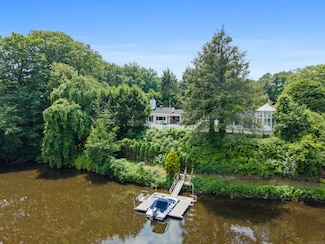 7 Ford Rd, Sandy Hook, CT 06482