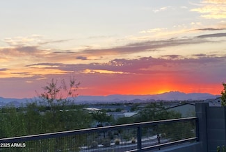 826 E Buist Ave, Phoenix, AZ 85042
