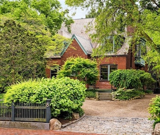 8 Ellsworth Ave, Cambridge, MA 02139