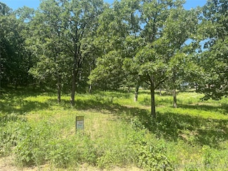 2303 Wildwood Cir, Sapulpa, OK 74066