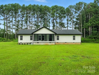 6205 Richburg Rd, Great Falls, SC 29055