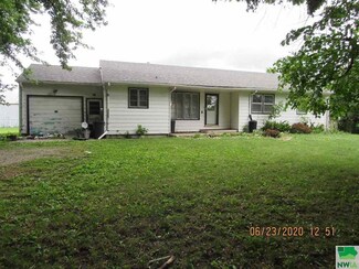 330 Main St, Royal, IA 51357