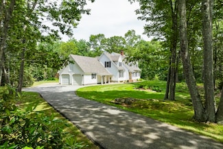 35 Rice Rd, Boothbay, ME 04537