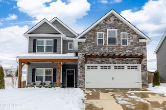 1021 Aspen Glen Dr, Alcoa, TN 37701