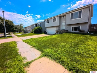 2733 NW 8th St, Lincoln, NE 68521