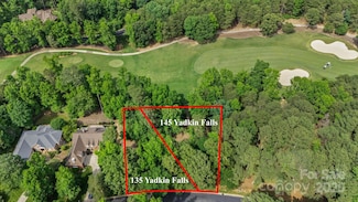 135 Yadkin Falls Rd, New London, NC 28127