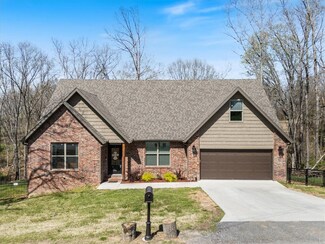 10 Singleton Dr, Bella Vista, AR 72715