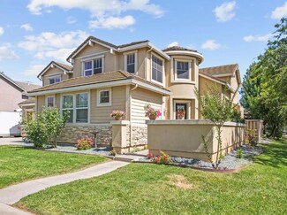 1883 Packsaddle St, Oakdale, CA 95361