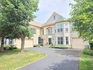4 Forest View Dr, Lake Zurich, IL 60047