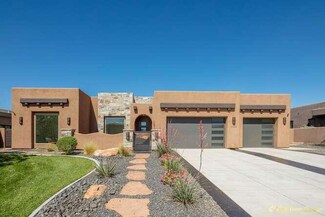 3208 S Sandstone Dr, Hurricane, UT 84737
