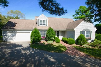 1223 County Rd, Cataumet, MA 2534